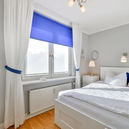 Bergen In - Stilvolle Mit Parkplatz Und Strandkorb, 200m Zum Apartman